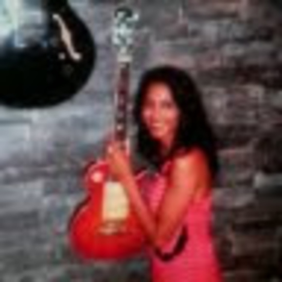 Meet your Posher, Nisha - Picture 1 of 1